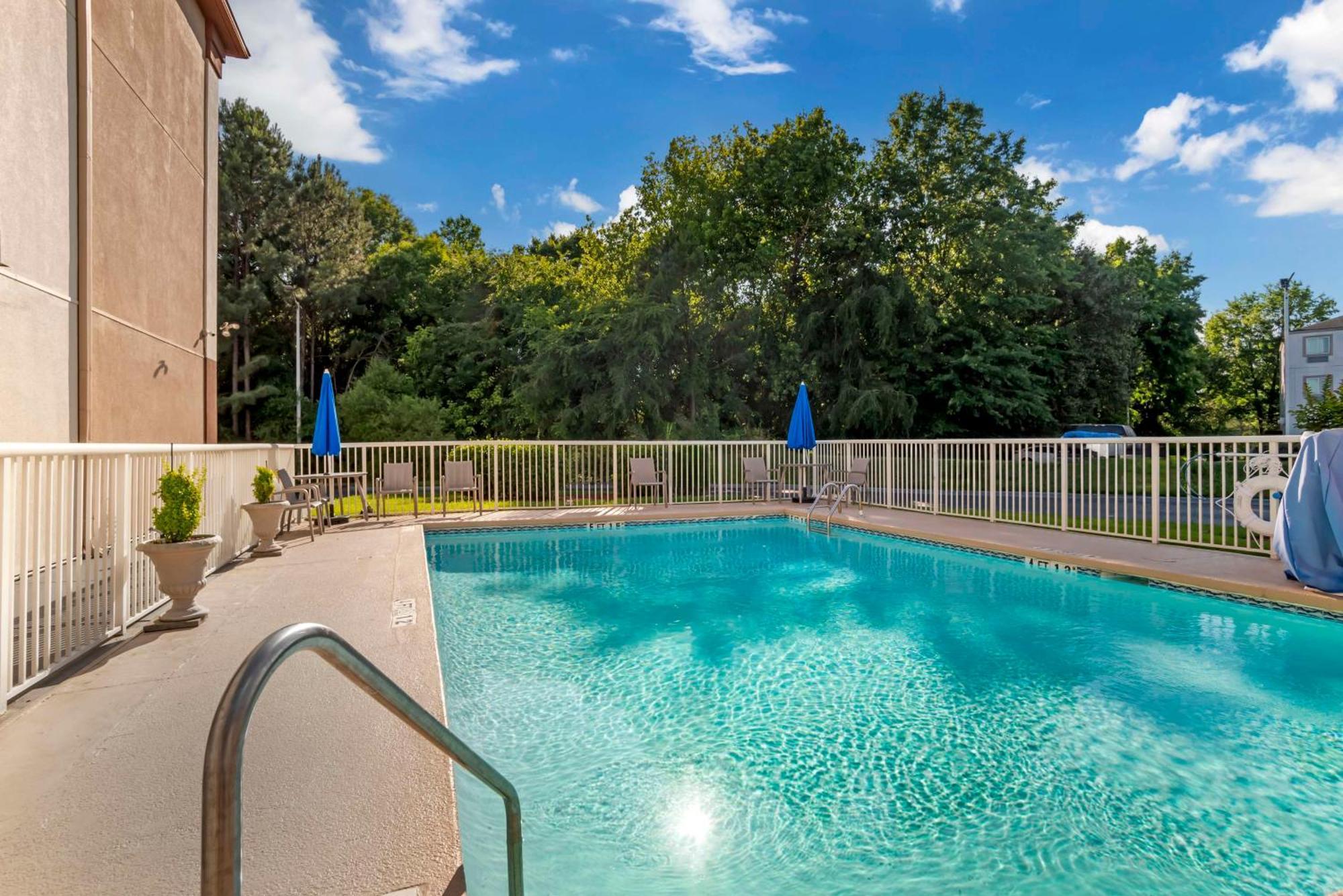 Best Western Carowinds Fort Mill Bagian luar foto